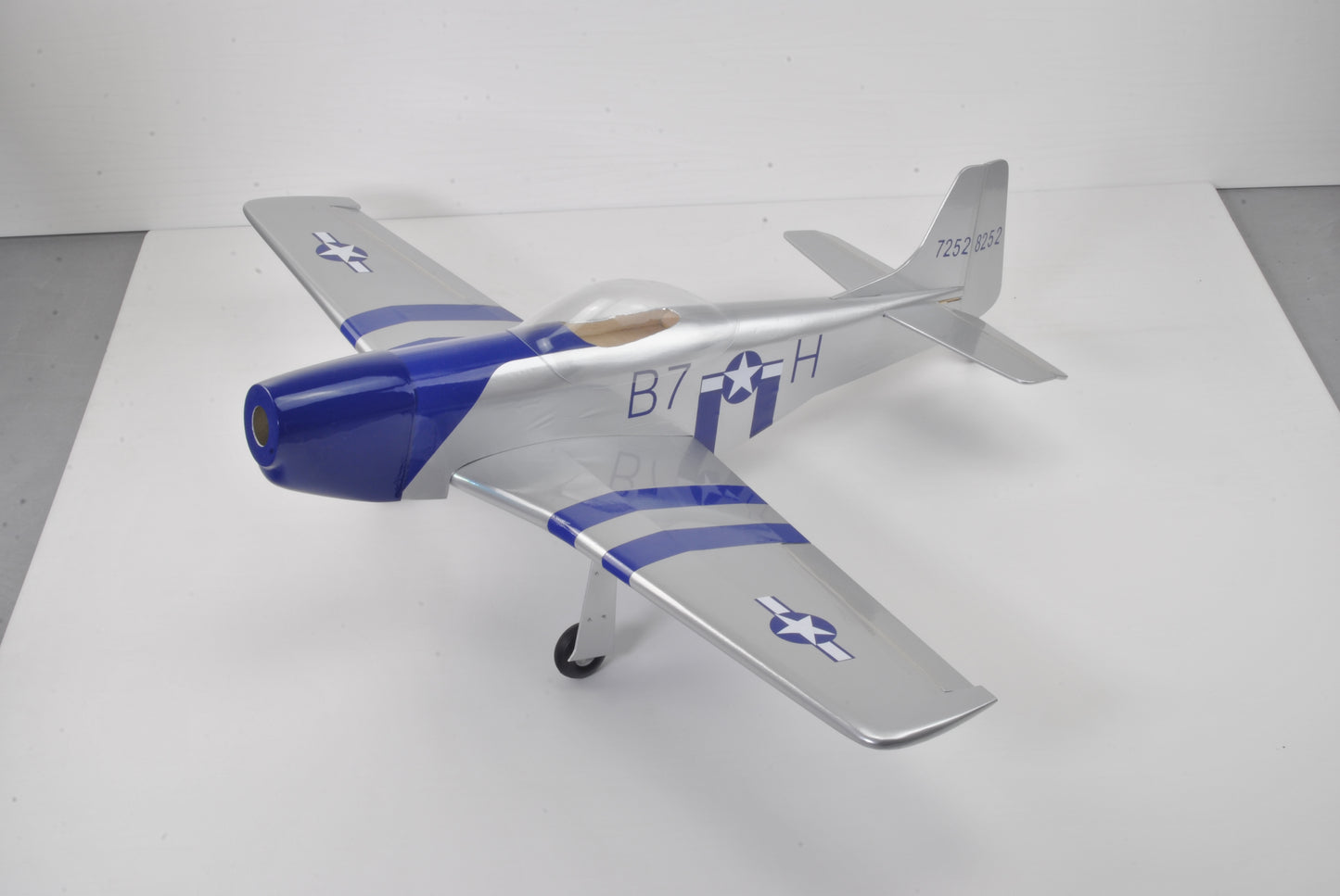 US P-51 Mustang Balsa RC WWII Warbird ARF Kit