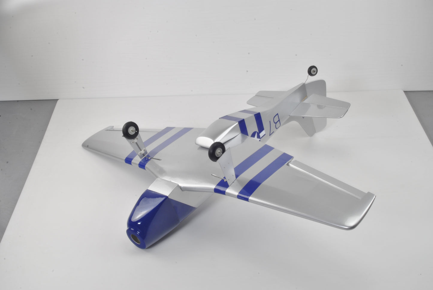 US P-51 Mustang Balsa RC WWII Warbird ARF Kit